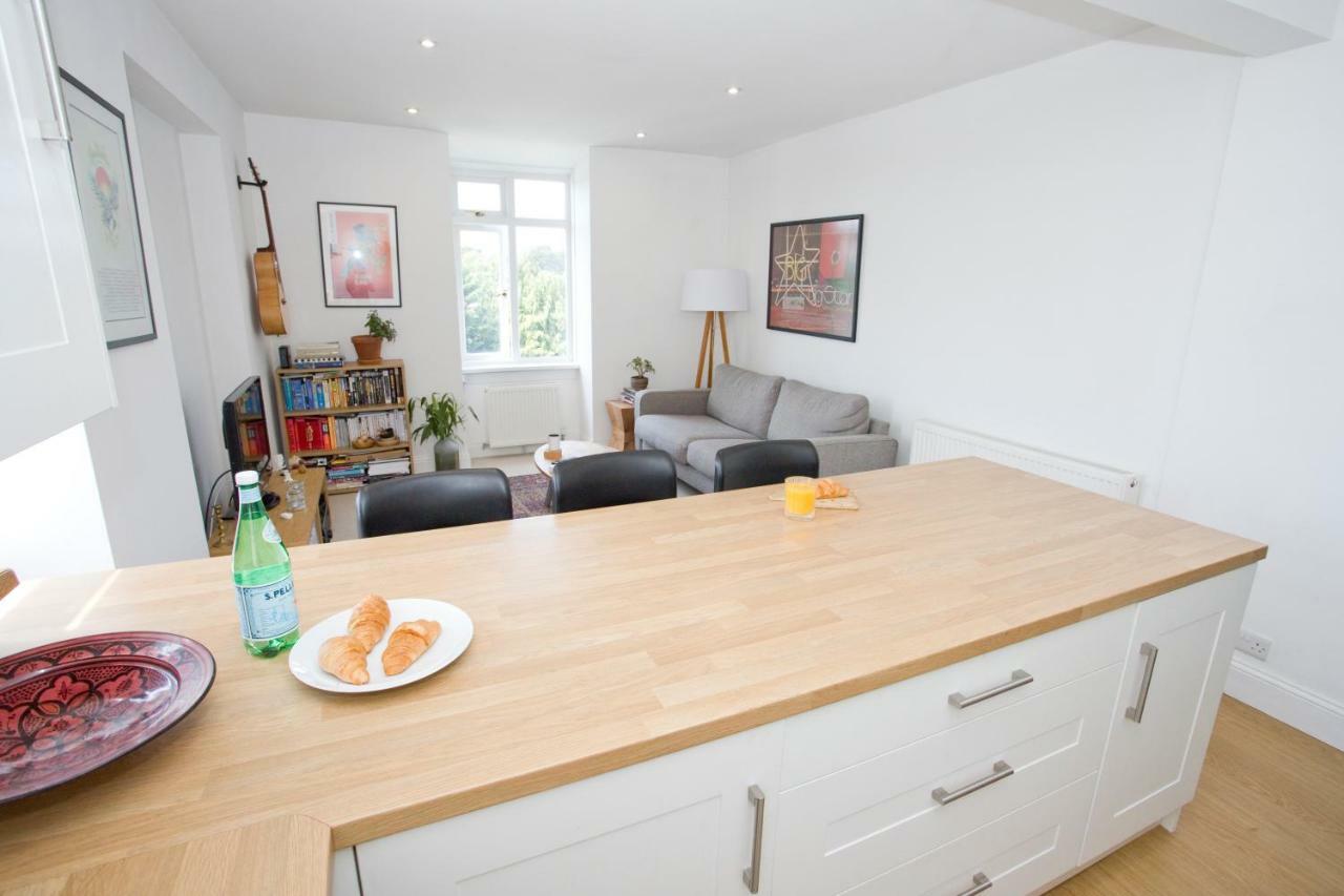 Bright 2 Bedroom Apt - Great Location - Free Parking Bournemouth Exteriér fotografie